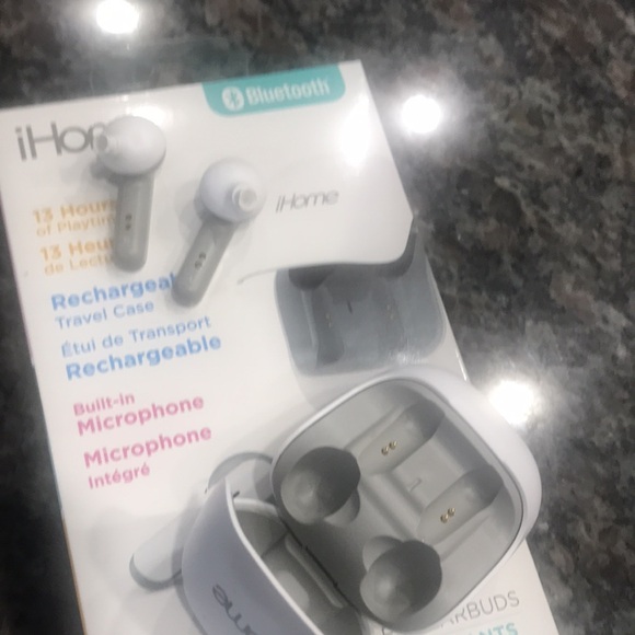 Wireless kid safe earbuds - Picture 3 of 7